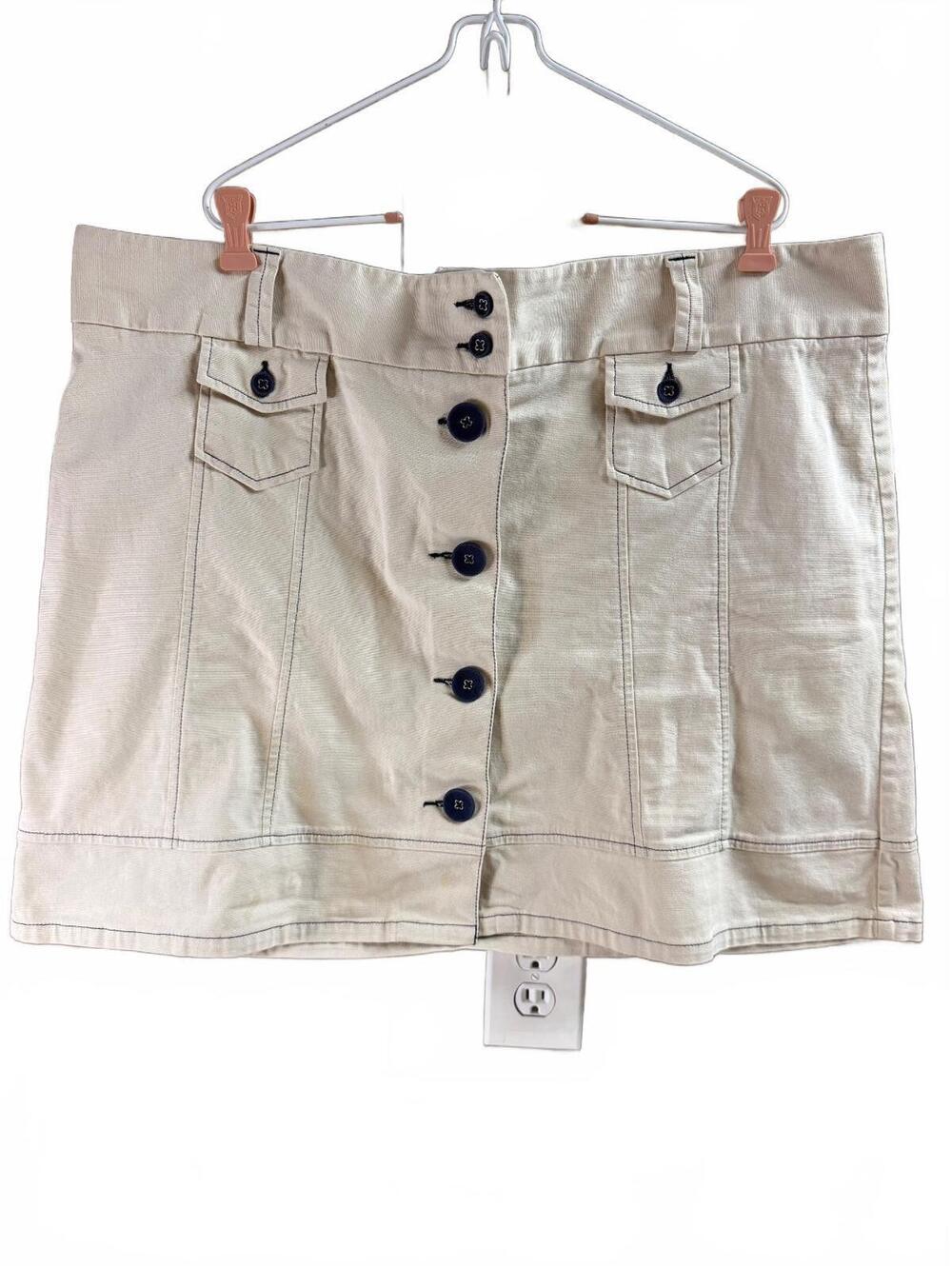 L.L. Bean Women’s Size 20W Beige Button Front Utility Mini Skirt Plus Size